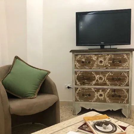 Equorum 13 - Centro Holiday home *